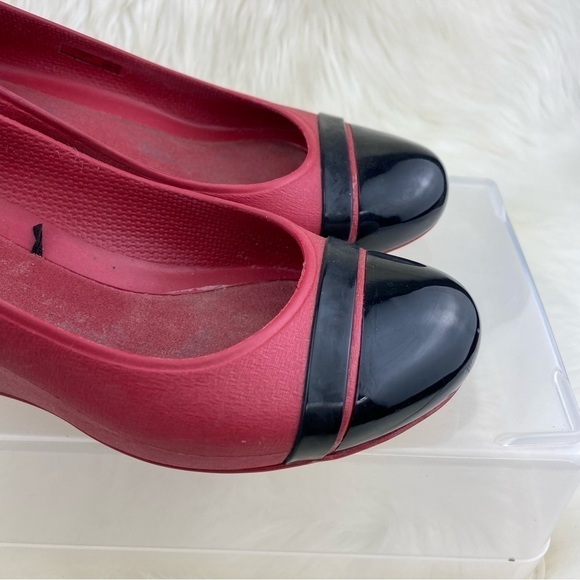 CROCS WEDGE HEEL CAP TOE  SHOES COLOR RED AND BLACK SIZE W8 - Picture 5 of 10